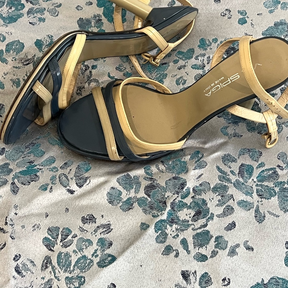 Via Spiga Black and Cream Heels